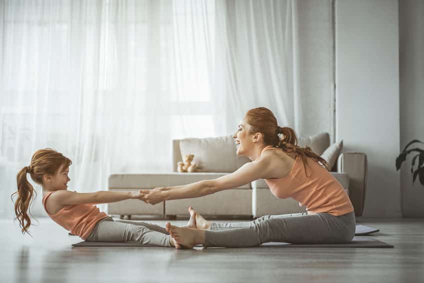 sport à la maison avec enfant