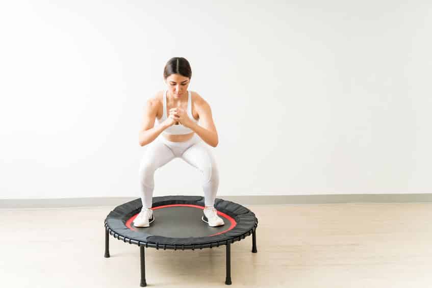 squat exercices trampoline fitness