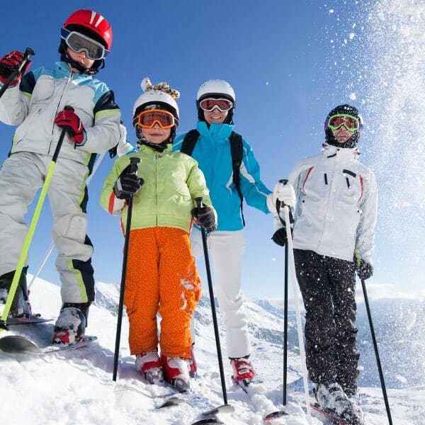5 conseils à suivre pour préparer son corps avant une semaine de ski pour éviter les blessures.