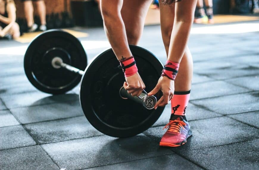 découvrez le crossfit, une méthode d'entraînement dynamique qui combine force, endurance et agilité. que vous soyez débutant ou athlète confirmé, rejoignez notre communauté passionnée pour améliorer votre condition physique et atteindre vos objectifs de fitness.